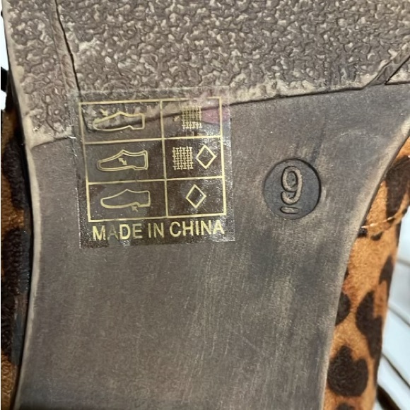 Mata fringe animal print booties, size 9 - Picture 6 of 11